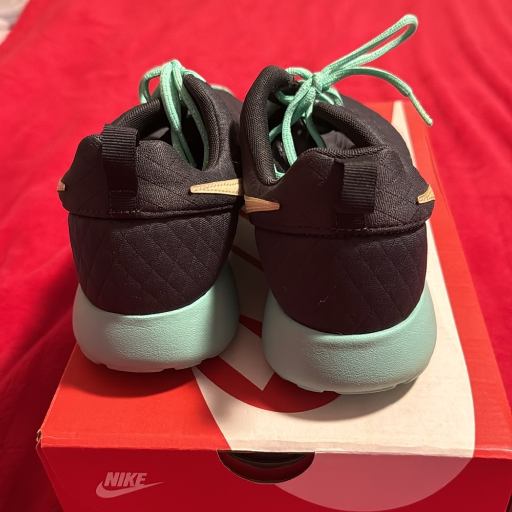 Nike Roche One SE - Picture 4 of 5